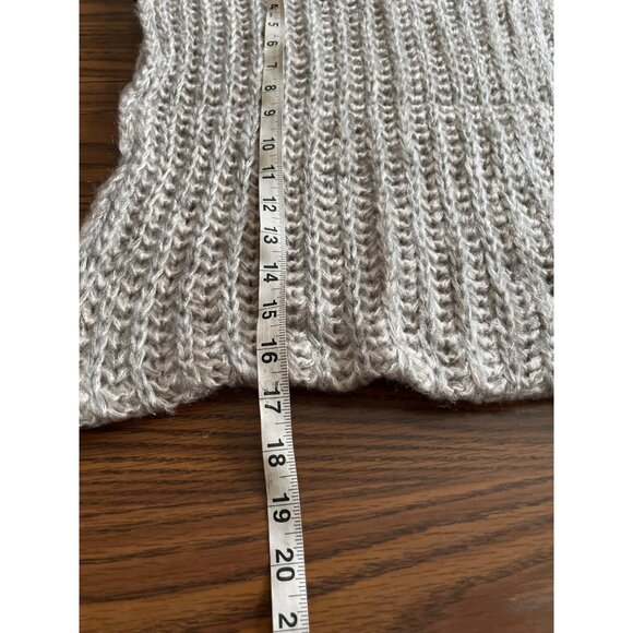 Set of four burgundy black green cream winter infinity scarves - Picture 14 of 15